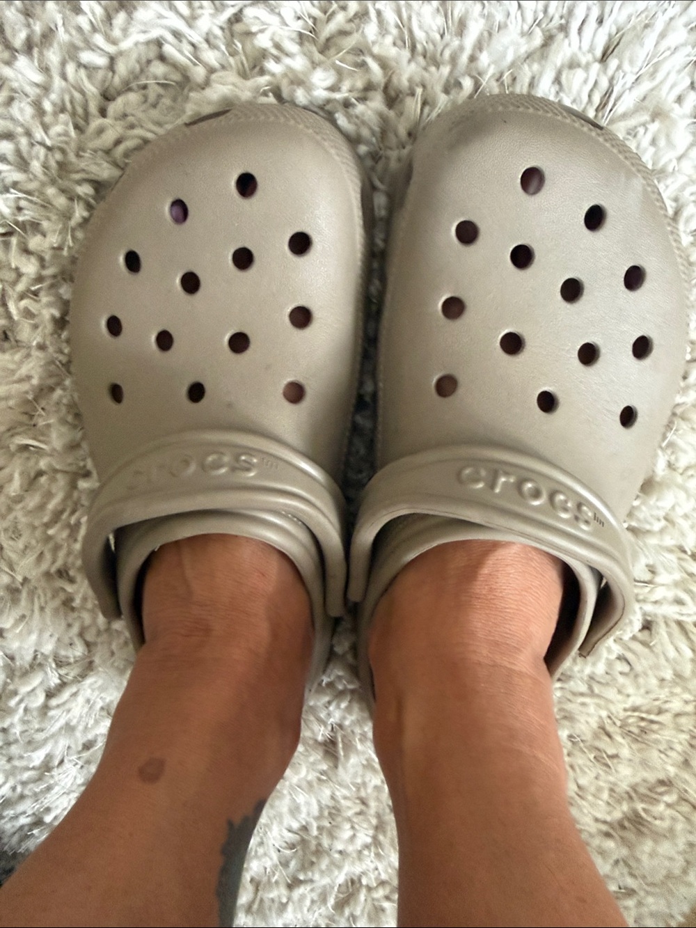 CROCS Classic Clog in Taupe/Beige